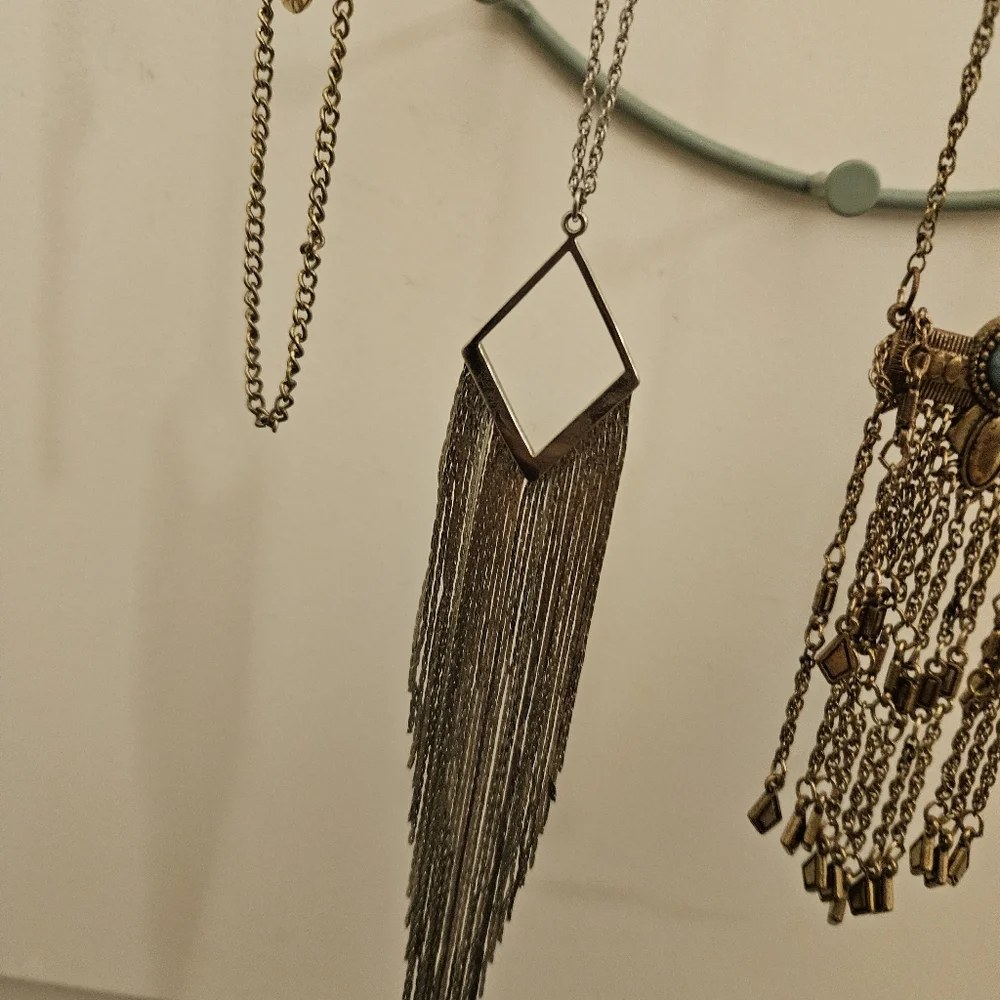 NECKLACE BUNDLE - Picture 2 of 9